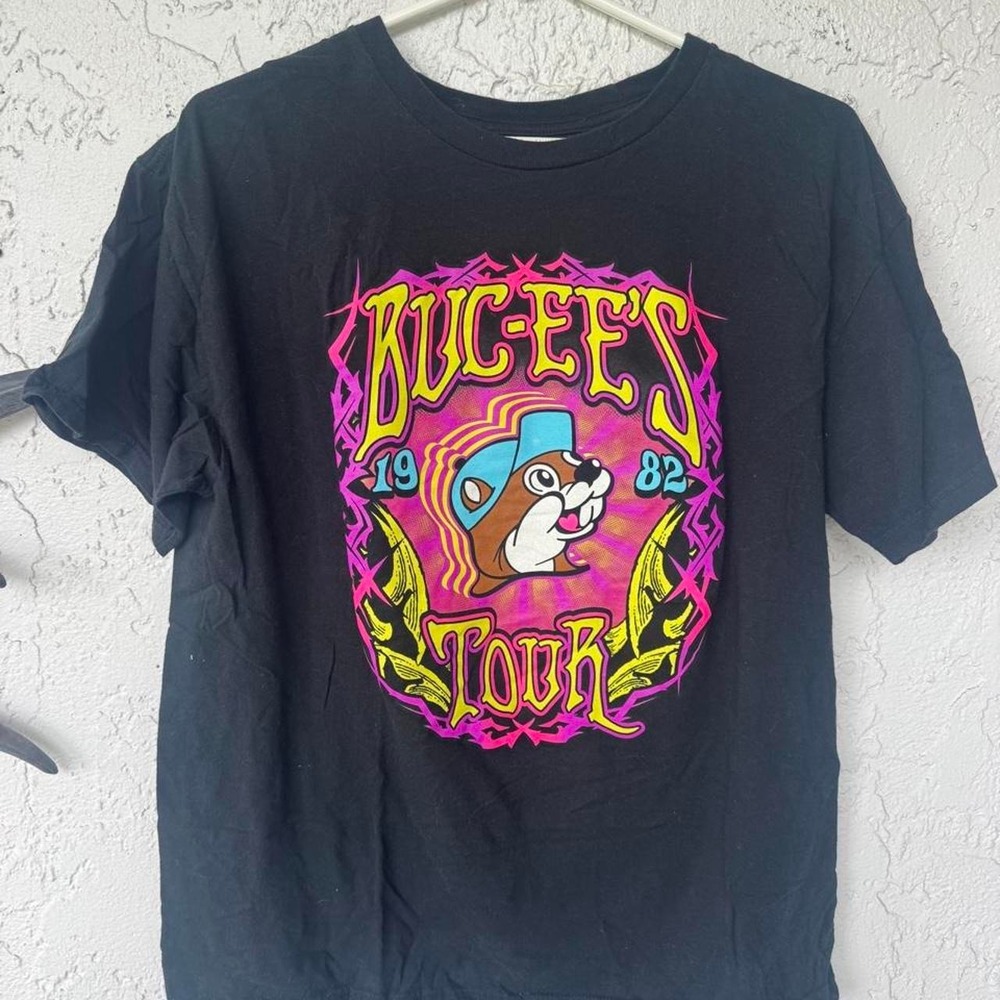 Buc-ees tour shirt